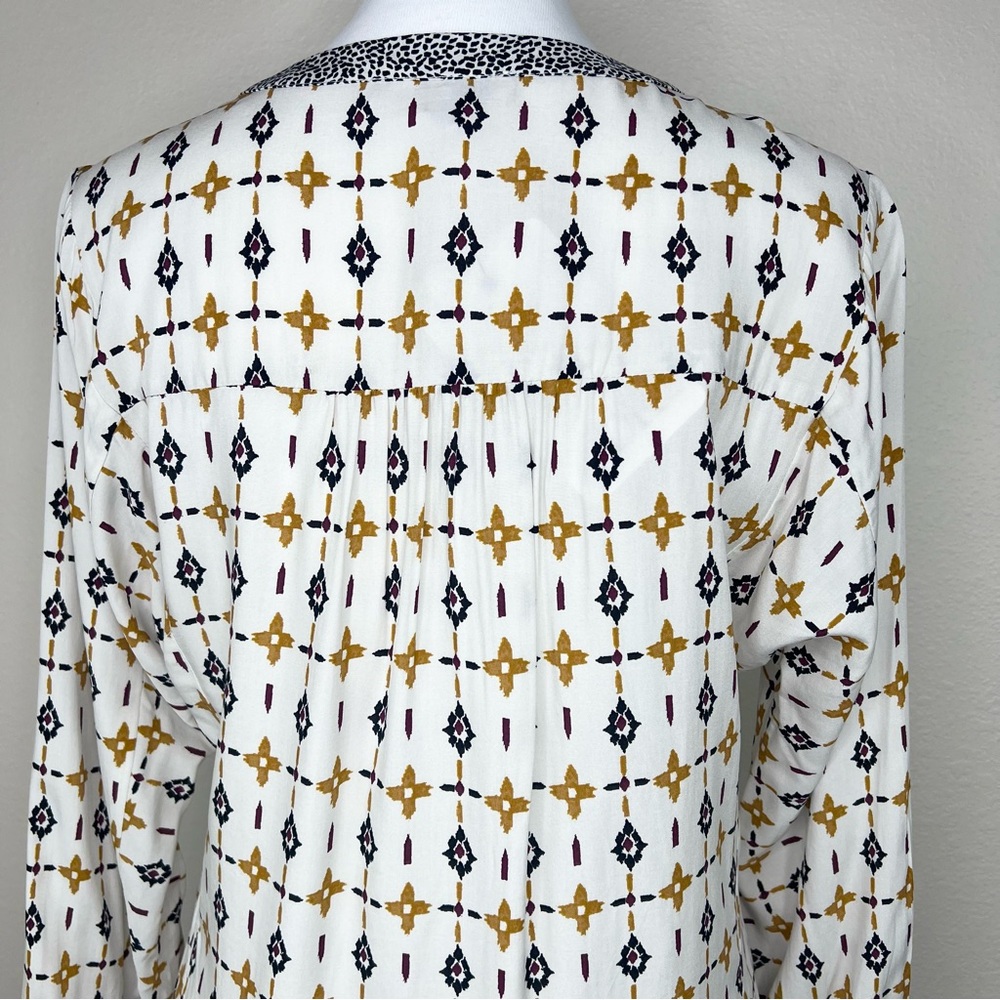 DR2 Ivory Geometric Dotted Southwestern Aztec V-Neck 3/4 Sleeve Tassel Top NWT - Picture 8 of 13